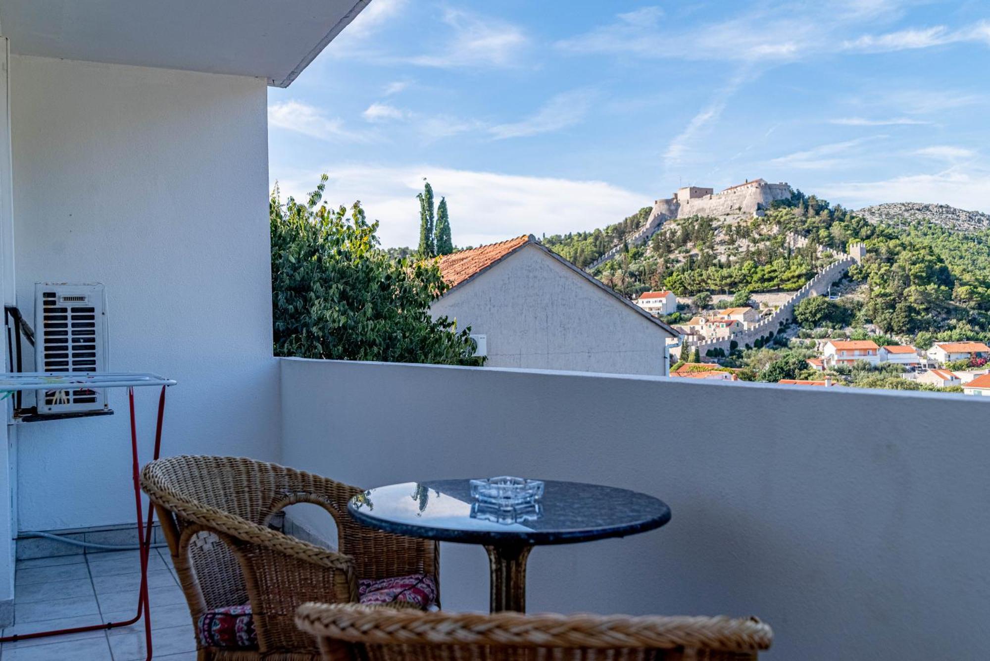 Apartments Barcot Хвар Экстерьер фото